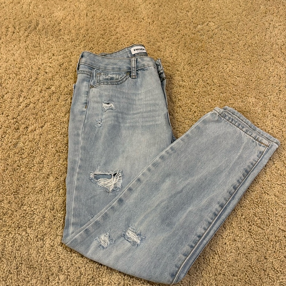 Ripped jeans